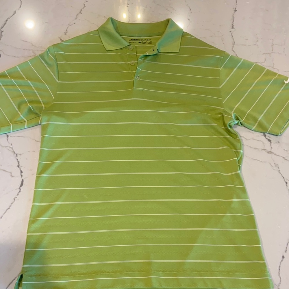 Men’s Nike Golf Shirt. Green. Size Small